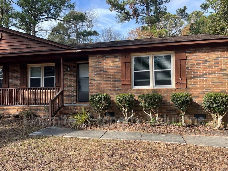 118 Horn Rd Unit A, Wilmington, NC 28412 Condo for Rent in Wilmington