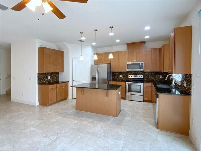 Building Photo - 14071 Tarvin St