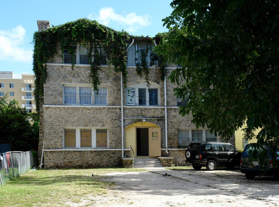 Primary Photo - 559 SW 3rd St