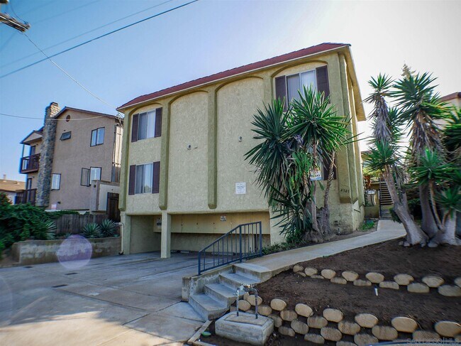 Building Photo - 4345 Rialto St