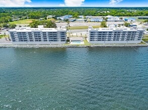 Building Photo - 1825 Riverside Dr