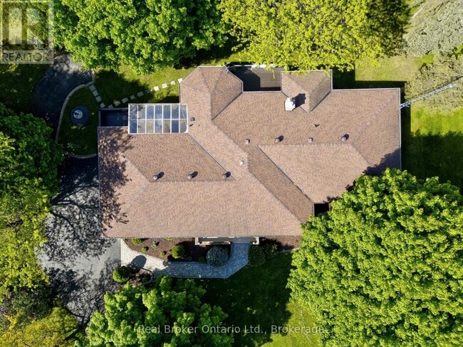 Building Photo - 10158 Old Pine Crest Rd