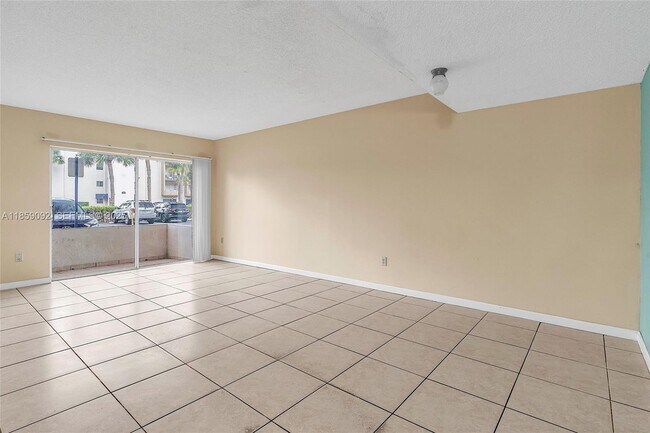 Foto del edificio - 7747 SW 86th St