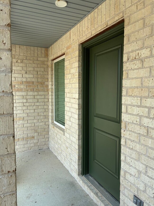 Foto del edificio - 1406 Manor Ct