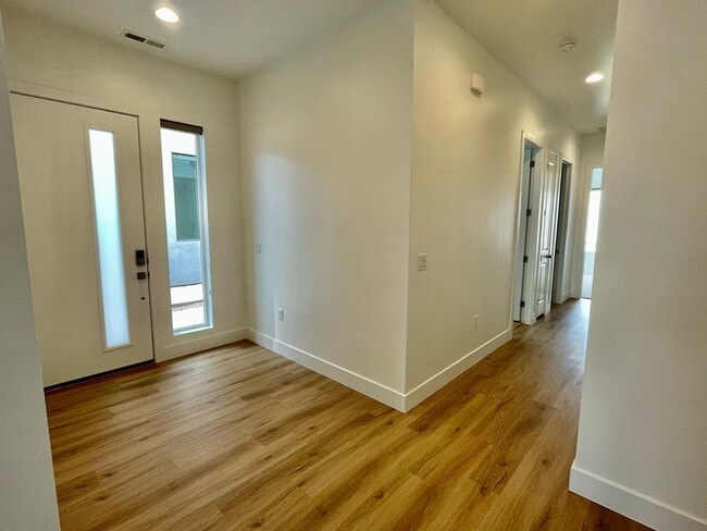 Building Photo - 2818 Church Oak Dr