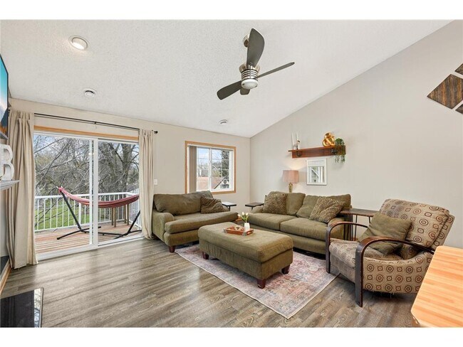 Foto del edificio - 7737 Elm Grove Ave
