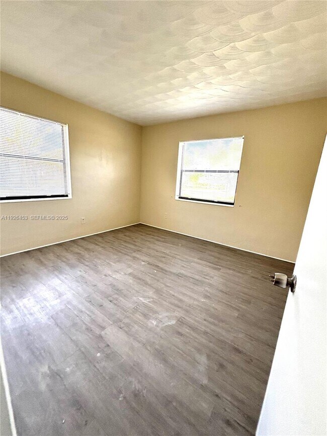 Foto del edificio - 778 SW 2nd Ave