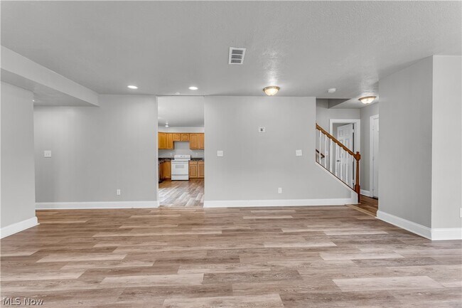 Building Photo - 23338 Williams Ave