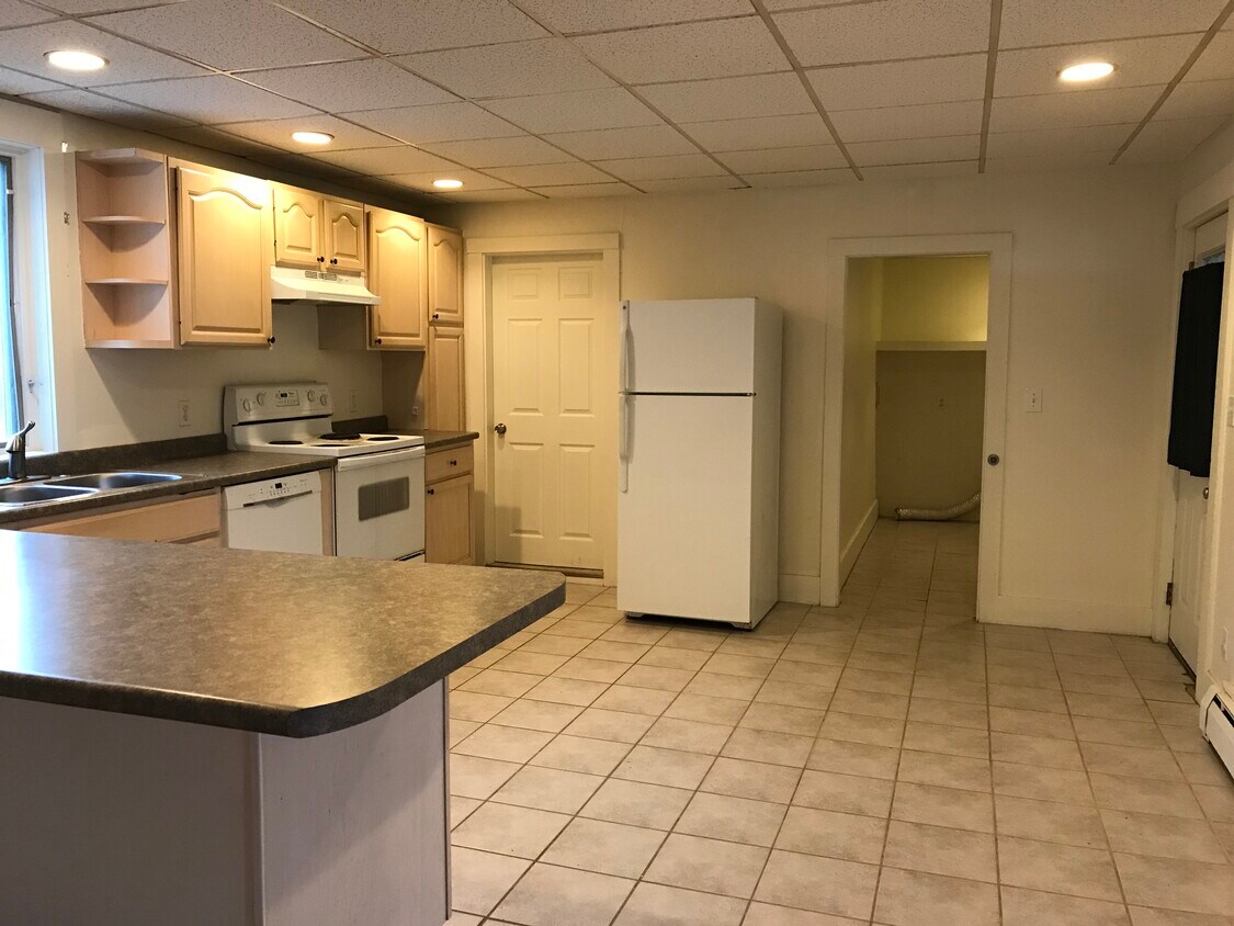 45 Clifford St Unit 201, Biddeford, ME 04005 Apartments in Biddeford