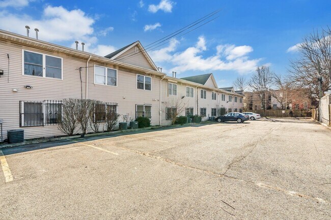 Foto del edificio - 527 M.L.K. Drive