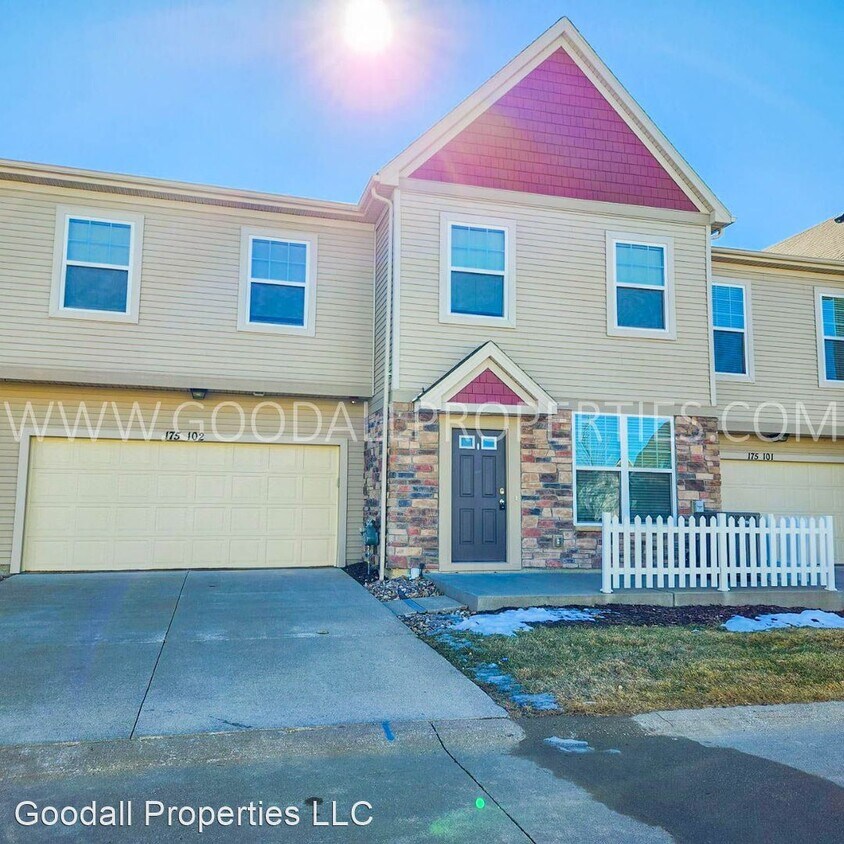 175 80th St, West Des Moines, IA 50266 House Rental in West Des