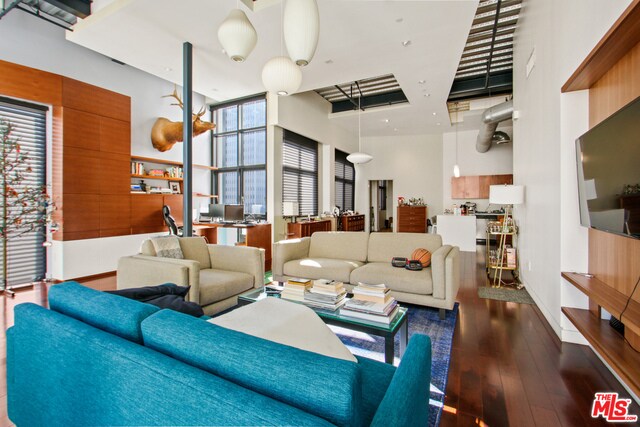 Foto del edificio - 330 W 11th St