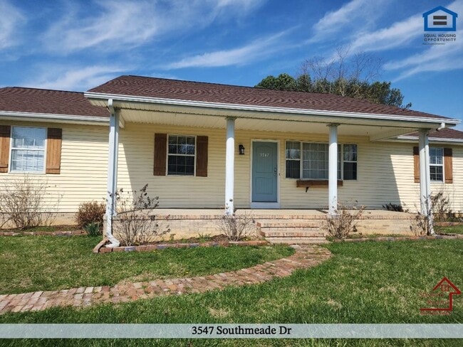 Building Photo - 3547 Southmeade Dr