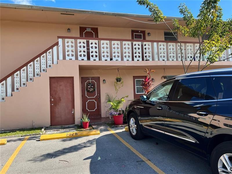 Primary Photo - 7491 SW 10th Ct
