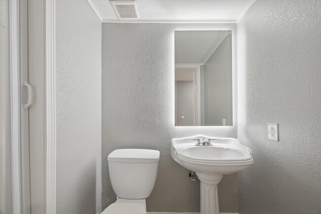 Foto del edificio - 11811 Algonquin Dr