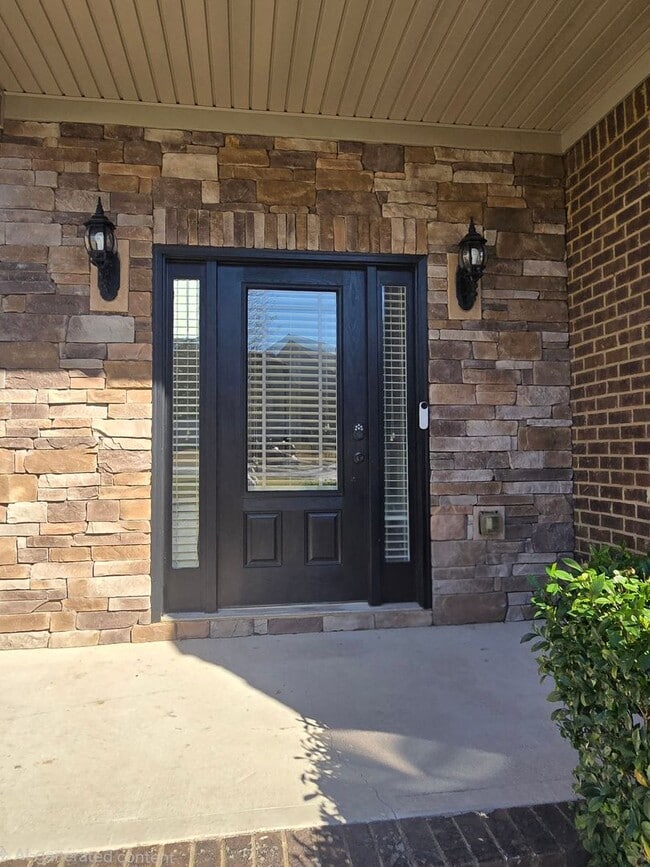 Building Photo - 534 Oconee Cir