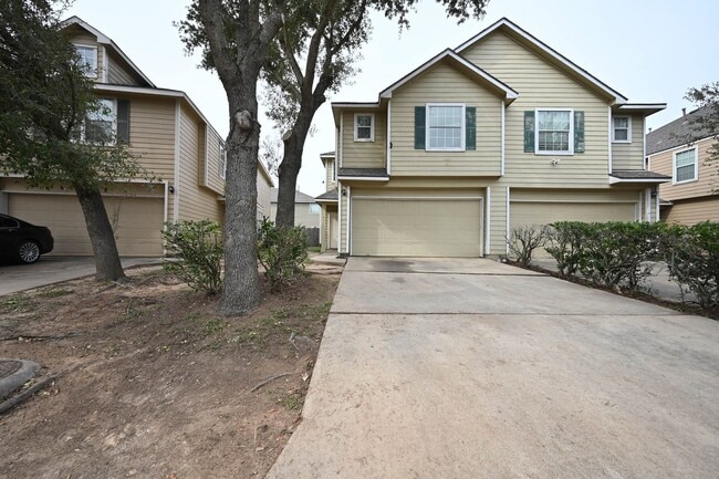 Building Photo - 6127 Yorkglen Manor Ln