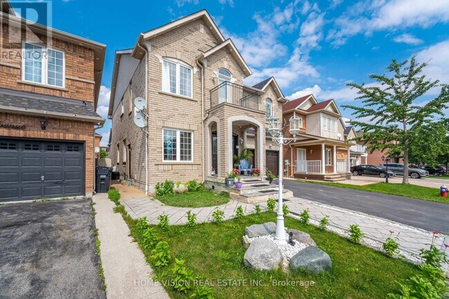 Building Photo - 17 Atira Ave