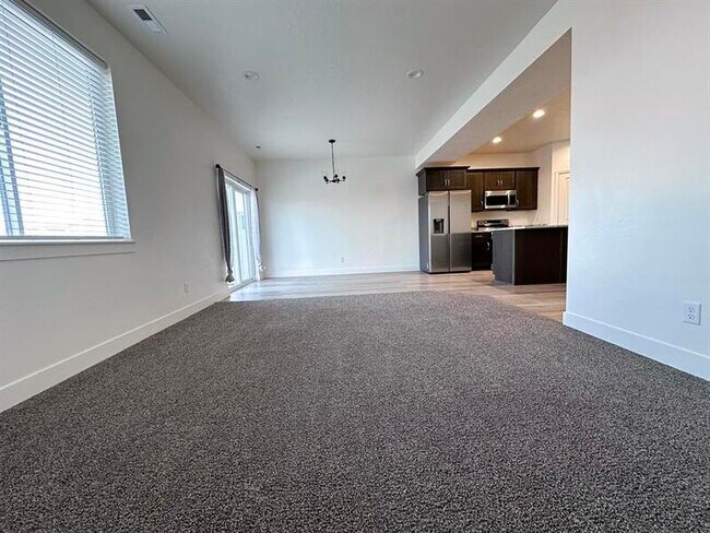 Foto del edificio - 225 W 950 S