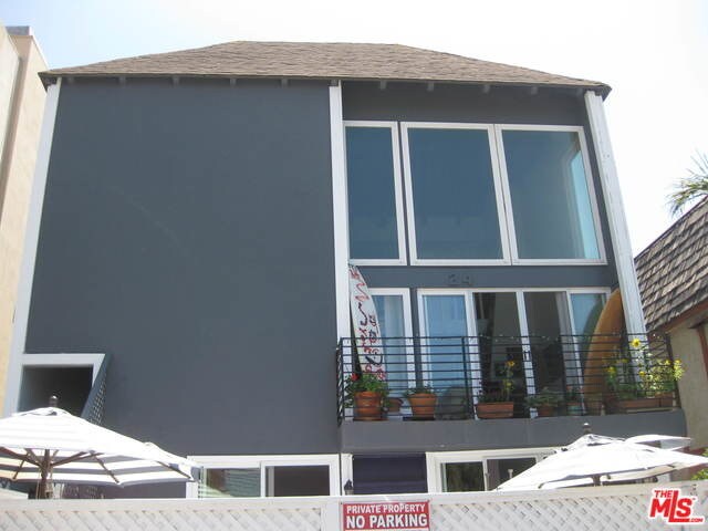 Building Photo - 24 Union Jack St