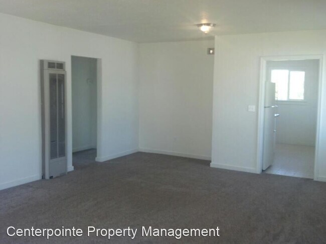 Building Photo - 2 br, 1 bath House - 966 Walnut St.