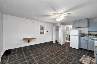 Building Photo - 3320 6th Ave N