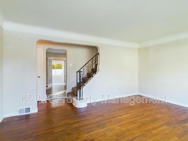 Building Photo - 1807 Karen Dr