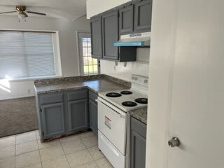 Foto del edificio - 16938 Nicole Ln