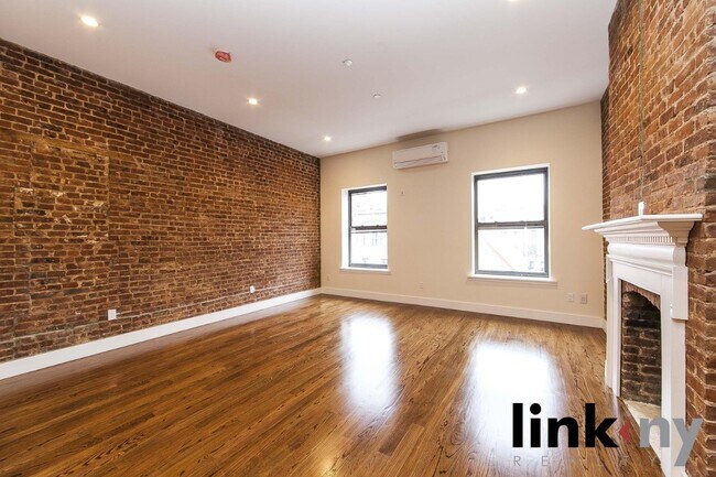 Building Photo - West 139th Street