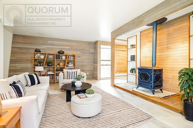 Foto del edificio - Super Unique Northgate Loft!