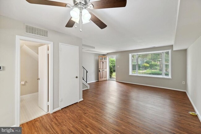 Building Photo - 3723 Ingalls Ave