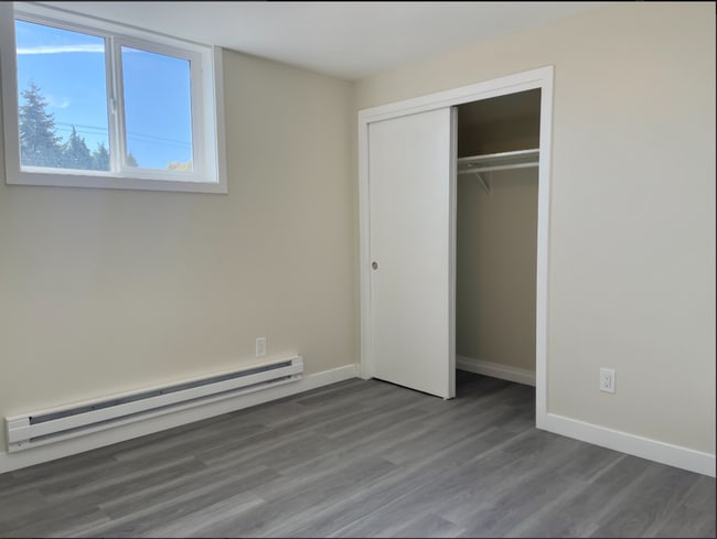 Building Photo - 1581
