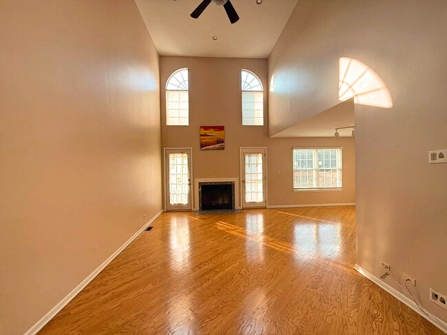 Building Photo - 991 Sweetflower Dr