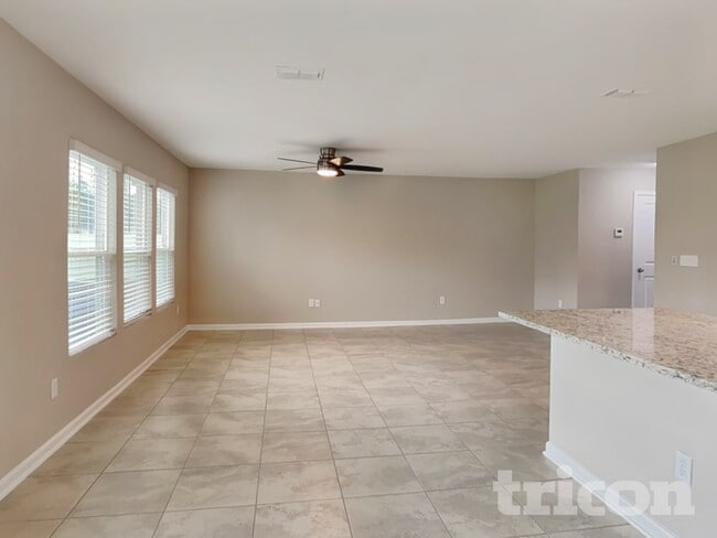 Building Photo - 66 Raphael Ln