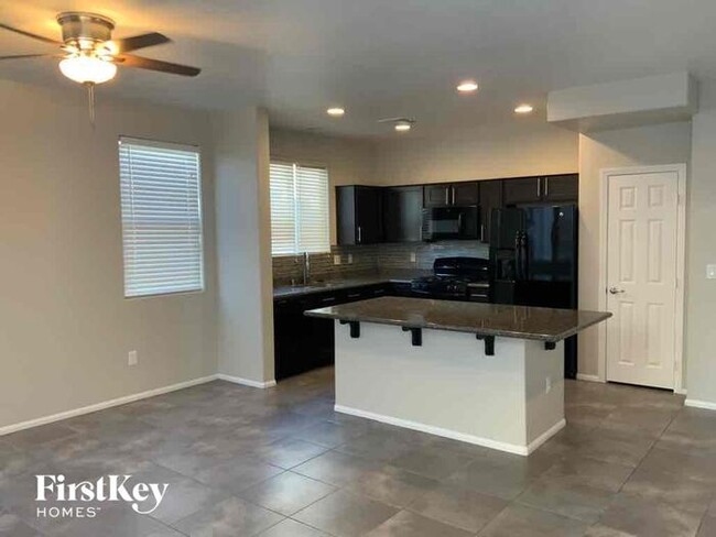 Building Photo - 2600 Rainbow River Dr