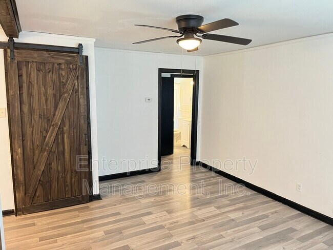 Foto del edificio - 1773 Greenview Cir