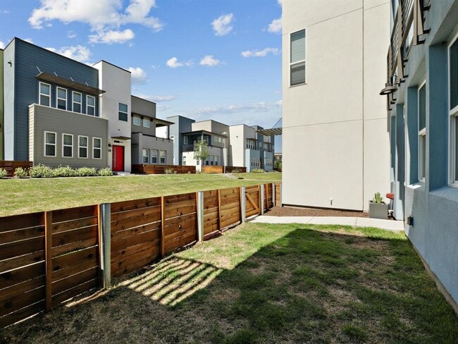 Building Photo - 9015 Cattle Baron Path