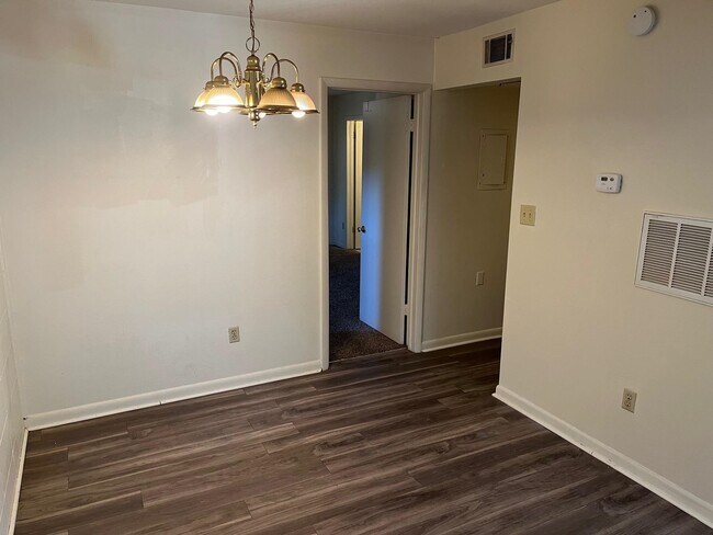 Foto del edificio - 2307 Columbia Ct