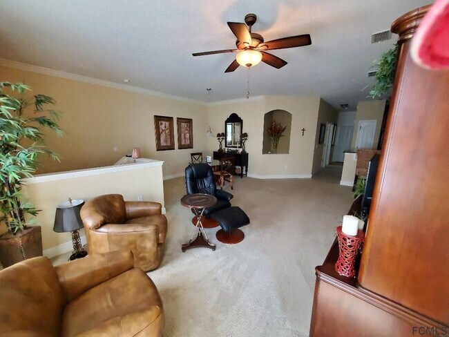 Building Photo - 200 Riverview Bend S