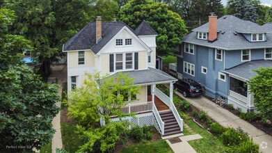 Building Photo - 420 7th Ave