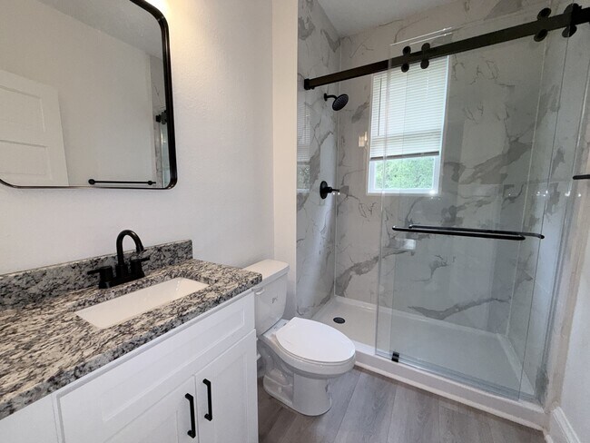 Foto del edificio - 1439 Chesapeake Ave
