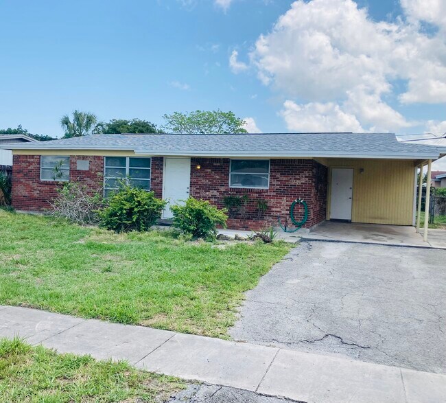 Building Photo - 3808 Gull Rd