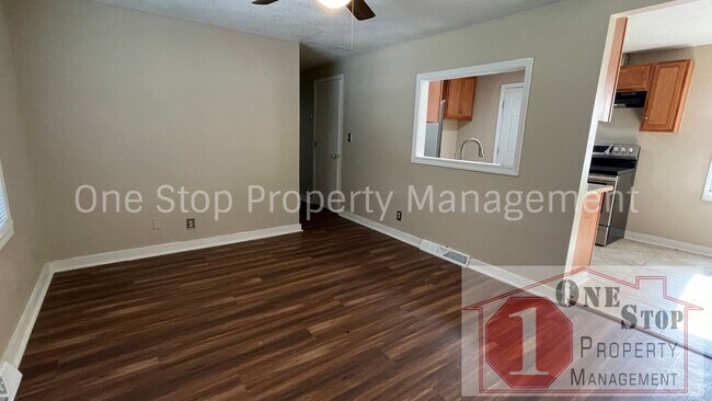Foto del edificio - Beautiful 3 Bedroom 1 Bathroom Home in Kan...