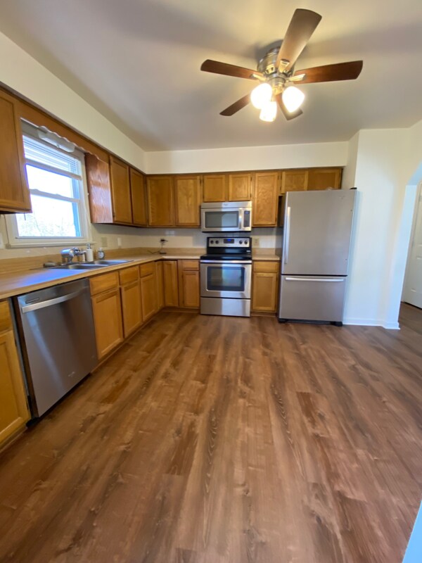 Building Photo - 24 Moss Dr