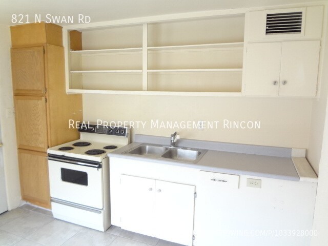 Building Photo - Best Price for 1 BR/1BA