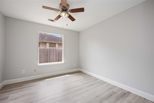 Foto del edificio - 6647 Amberfield Ln