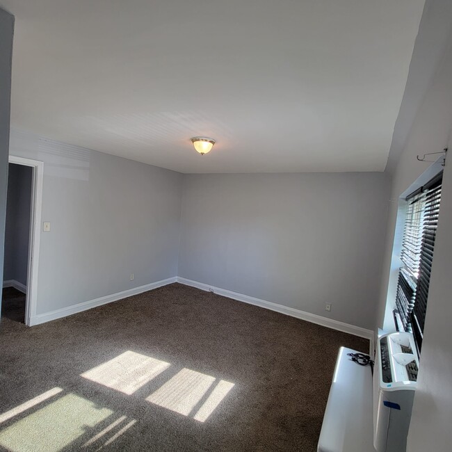 Foto del edificio - 1401 N Potomac St