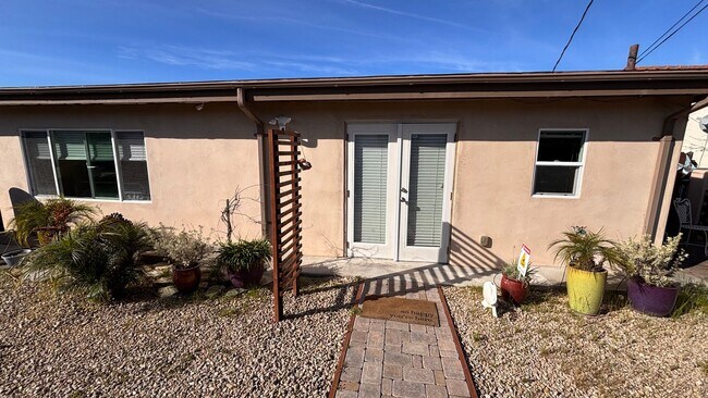 Foto del edificio - Charming 1 bed/1 bath ADU Studio in Upper Seaside