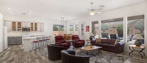 Building Photo - 2727 S Drexel-