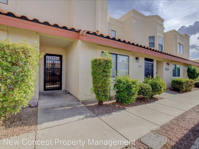 Foto del edificio - 3 br, 3 bath House - 10164 E Achi St